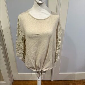 Chic Lace Sleeve Women's Blouse in Cream